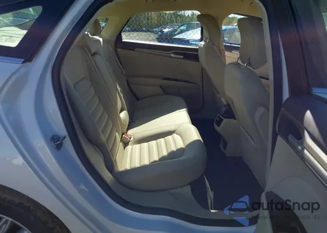 2014 Ford Fusion Hybrid Se z USA, uszkodzony, nr VIN 3FA6P0LU9ER252475